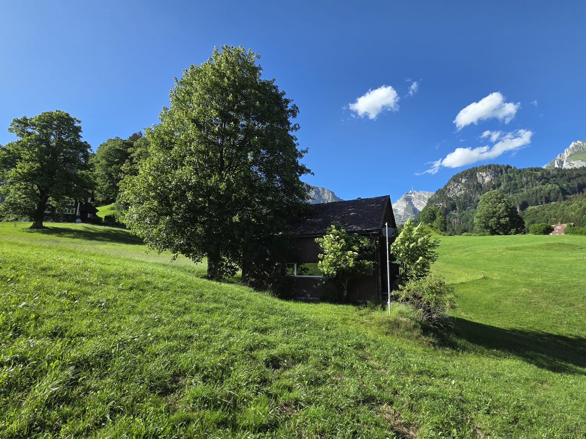 Das Selbstretreat-Häuschen beim Karunahaus im Toggenburg